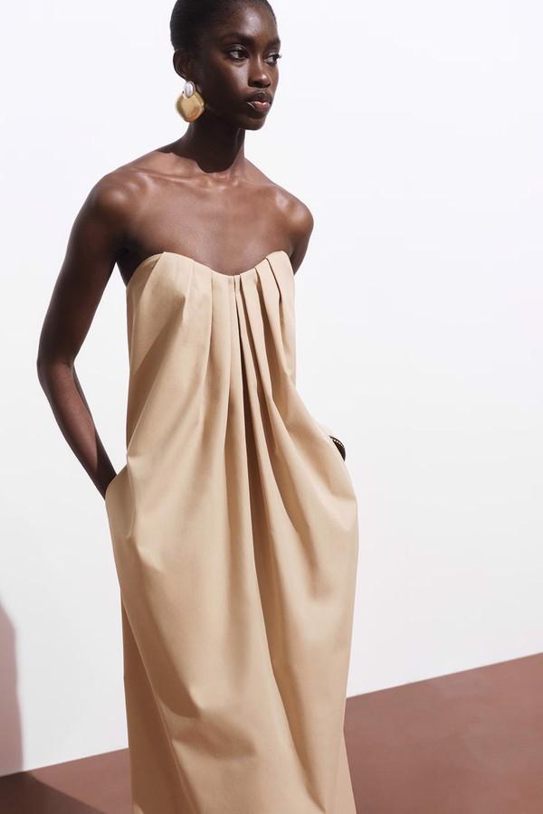 Long Dress With Sweetheart Neckline