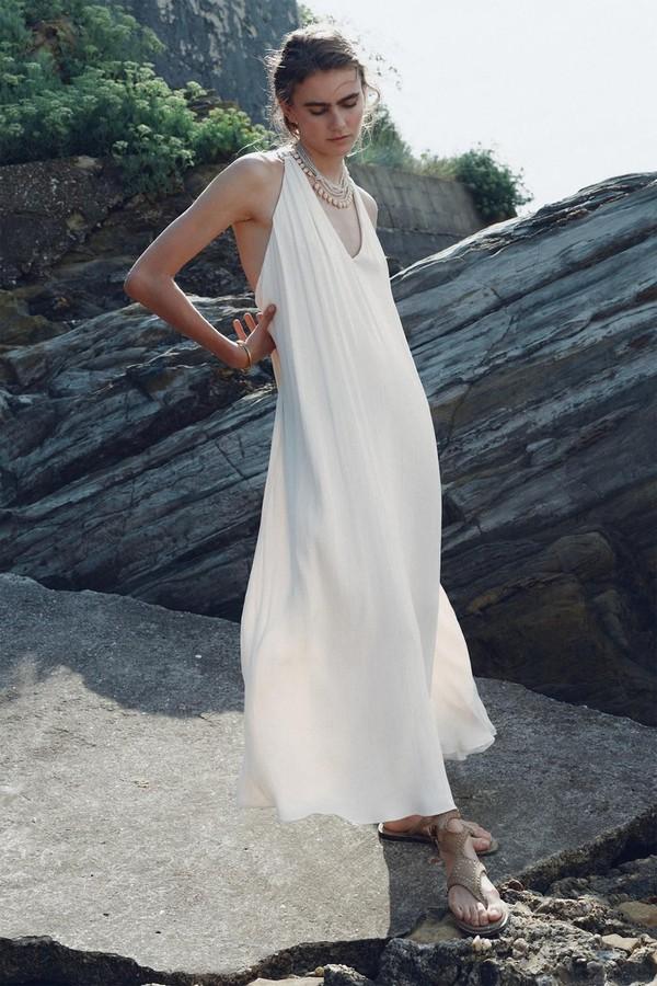 Flowing Dress With Contrast Back