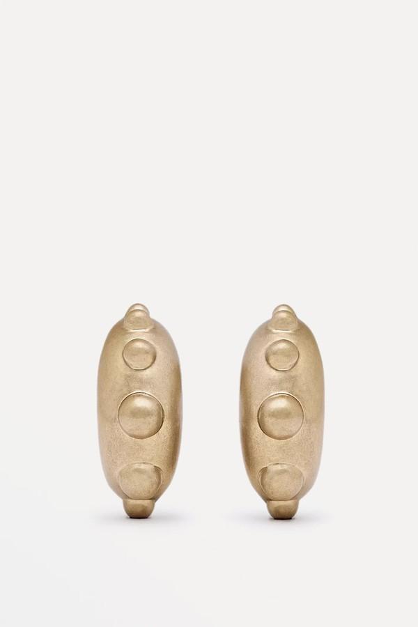 3 Cool Ways To Wear A Cape