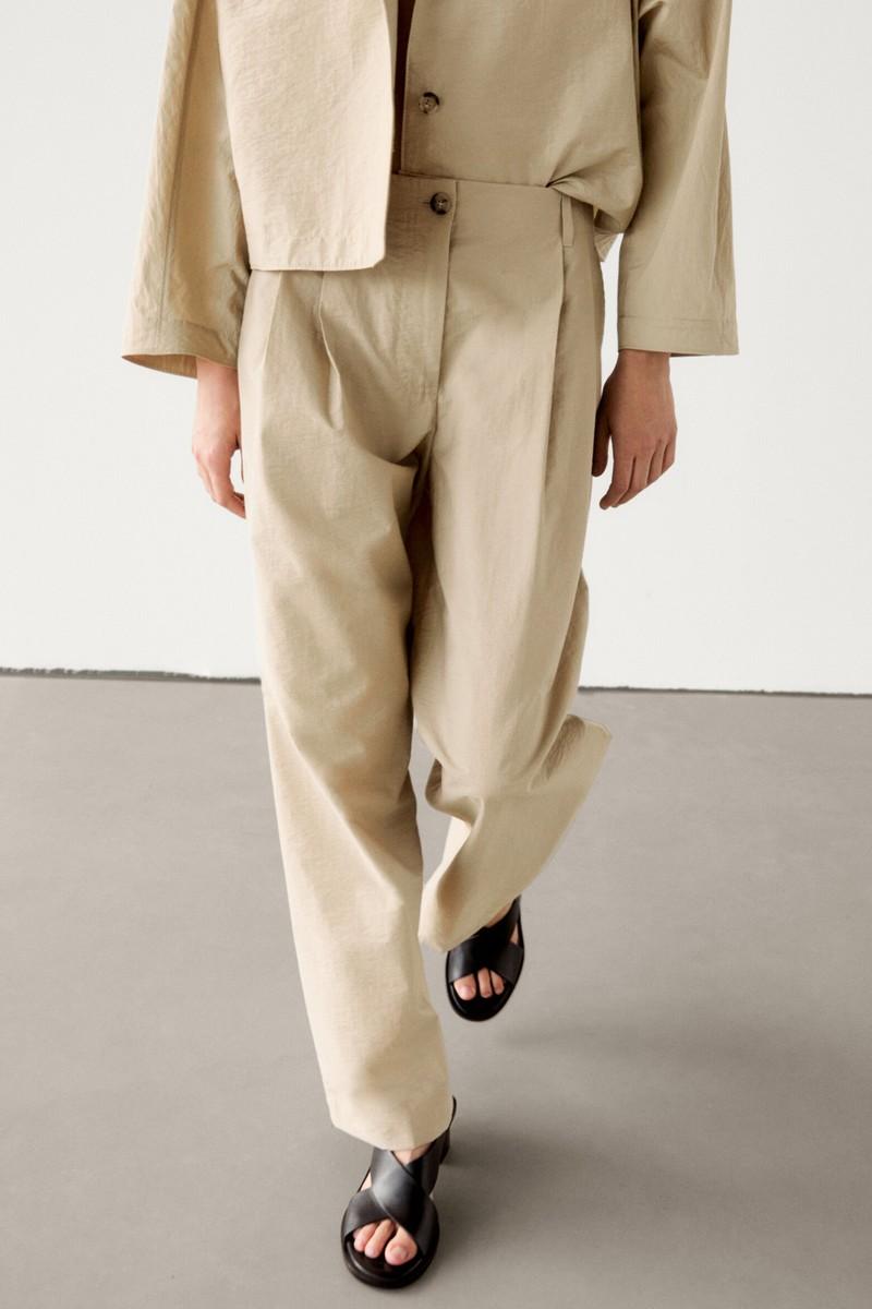 Wide-Leg Pleated Co-Ord Trousers from Massimo Dutti