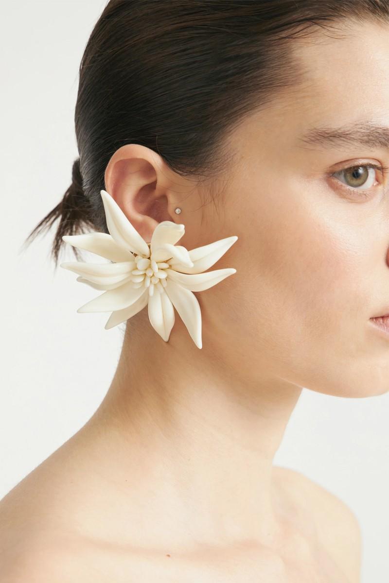 Flower-Shaped Earrings from Limé