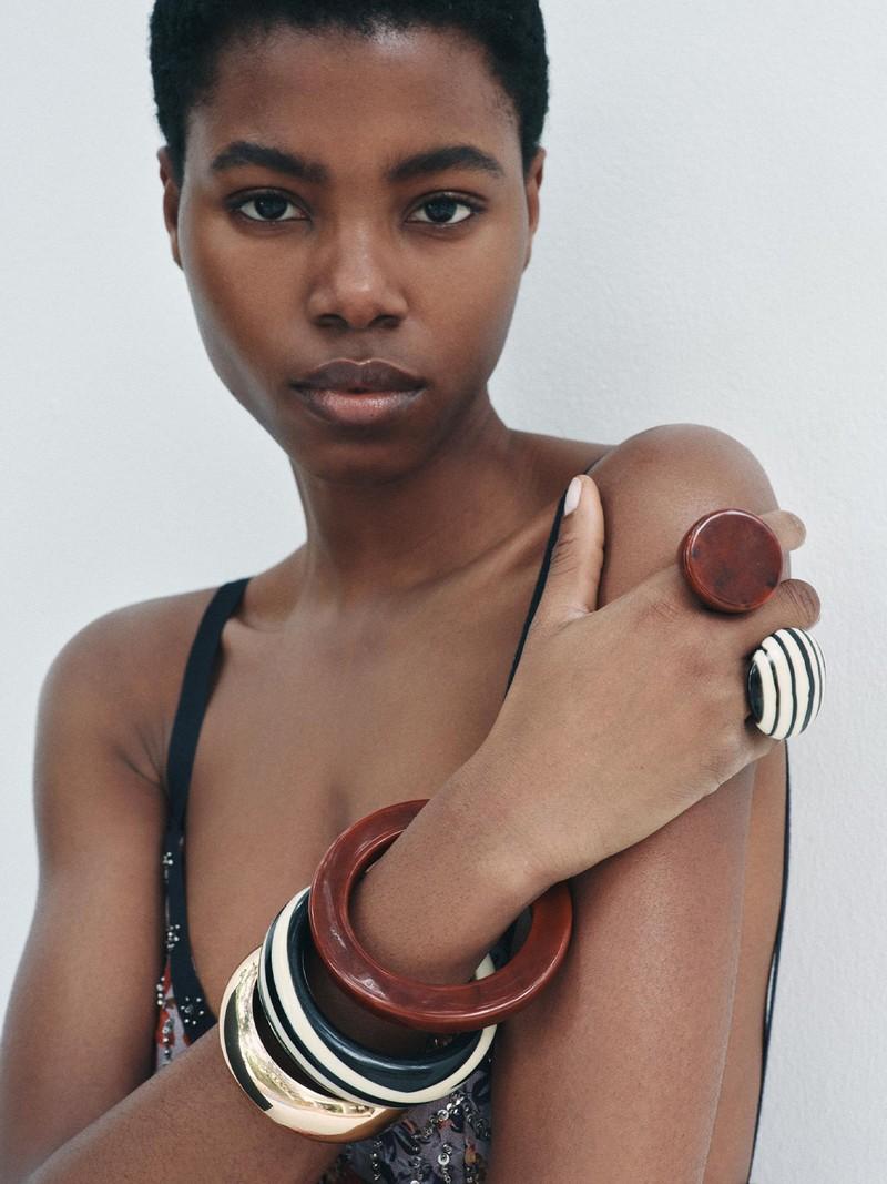 32 High-Street Jewellery Hits